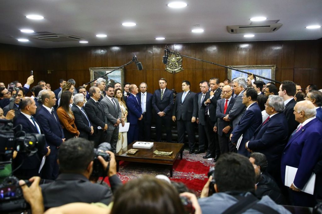 Novo pacto federativo poderá transferir até R$ 500 bilhões a estados