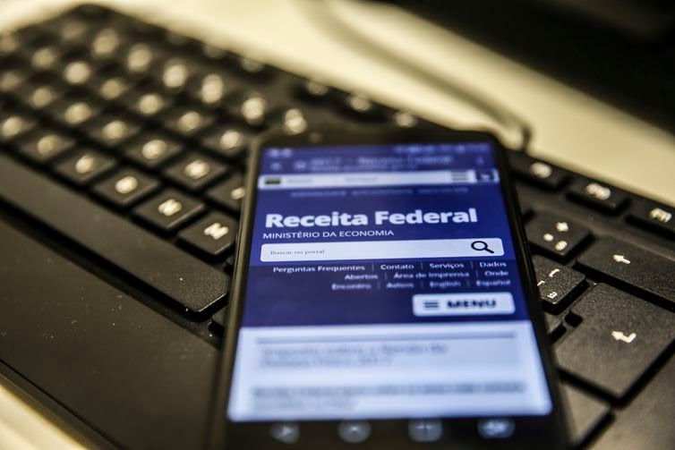 Receita paga hoje as restituições do lote residual de janeiro do IRPF