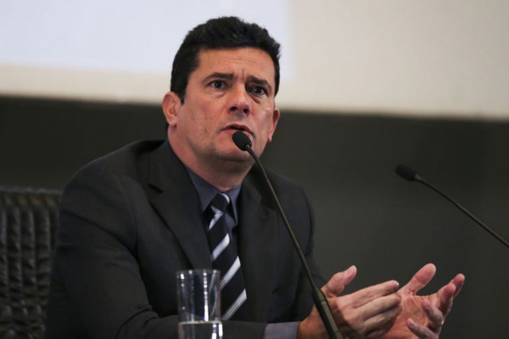 Moro rebate críticas de Lula: 'Não respondo a criminosos'