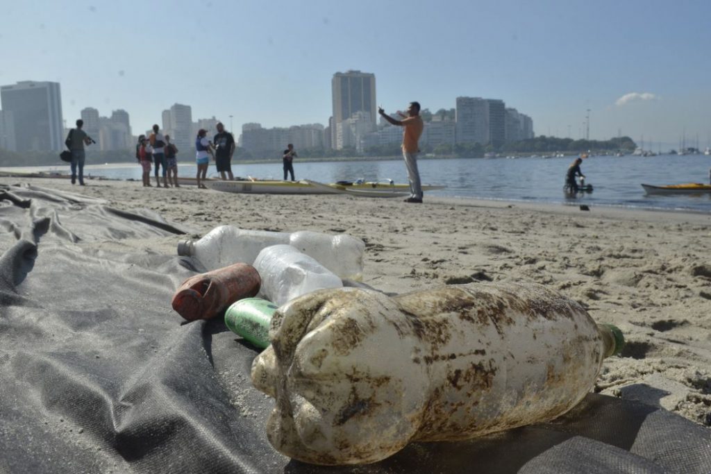 Pesquisa mostra que plástico acumulado no fundo do mar não se decompõe
