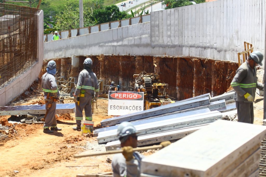 Homem morre em acidente na Rotatória do Gás, em São José