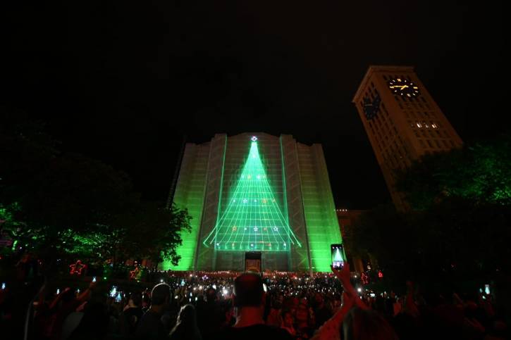 Abertura do Natal Iluminado da Basílica de Aparecida celebra o nascimento de Jesus Cristo