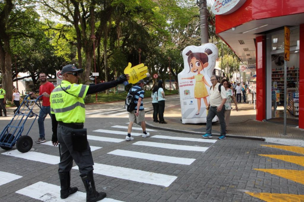 Órgãos reforçam segurança para compras de Natal em São José