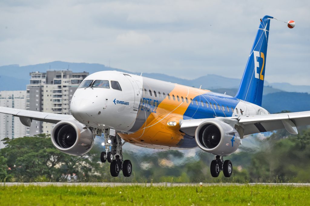E175-E2: mais novo jato comercial da Embraer realiza voo inaugural