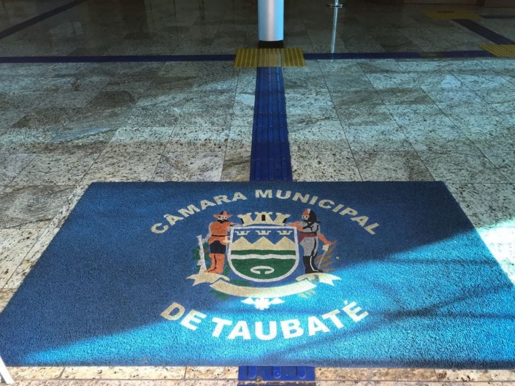 Câmara de Taubaté terá, ao mesmo tempo, seguranças efetivos e terceirizados