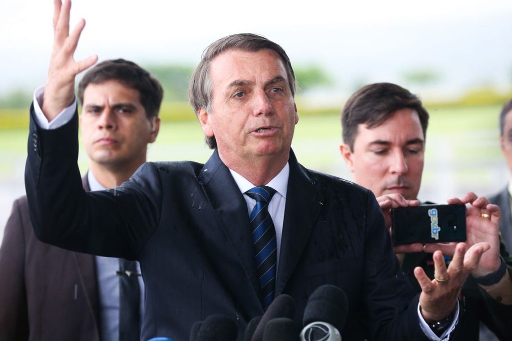 Ataque dos EUA impactará no preço dos combustíveis, diz Bolsonaro