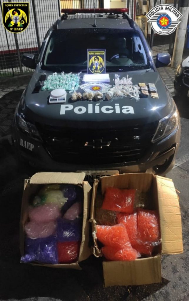 Mulher é presa por tráfico de drogas em Taubaté durante saidinha de natal
