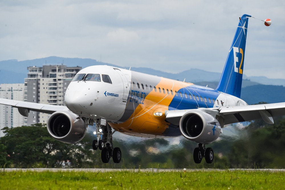 Embraer completa separação da Aviação Comercial