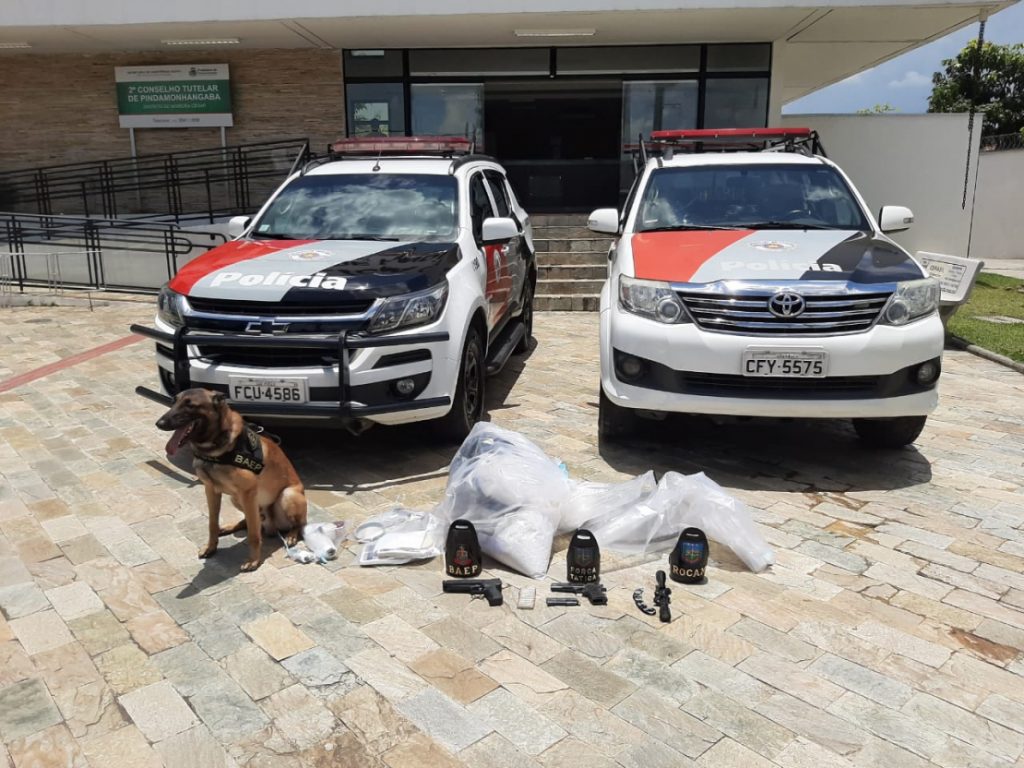 Dois são presos com 40 quilos de drogas em Pindamonhangaba