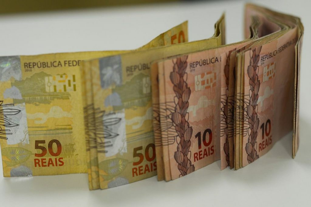 Salário mínimo será de R$ 1.039 a partir de hoje