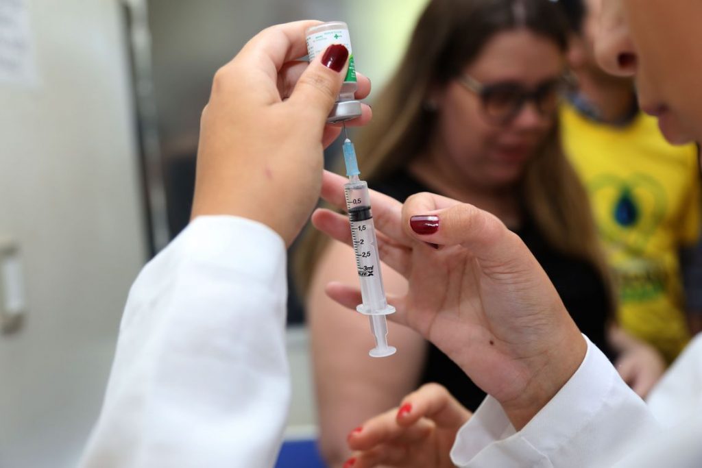 Caraguatatuba inicia 3ª fase da vacina contra gripe