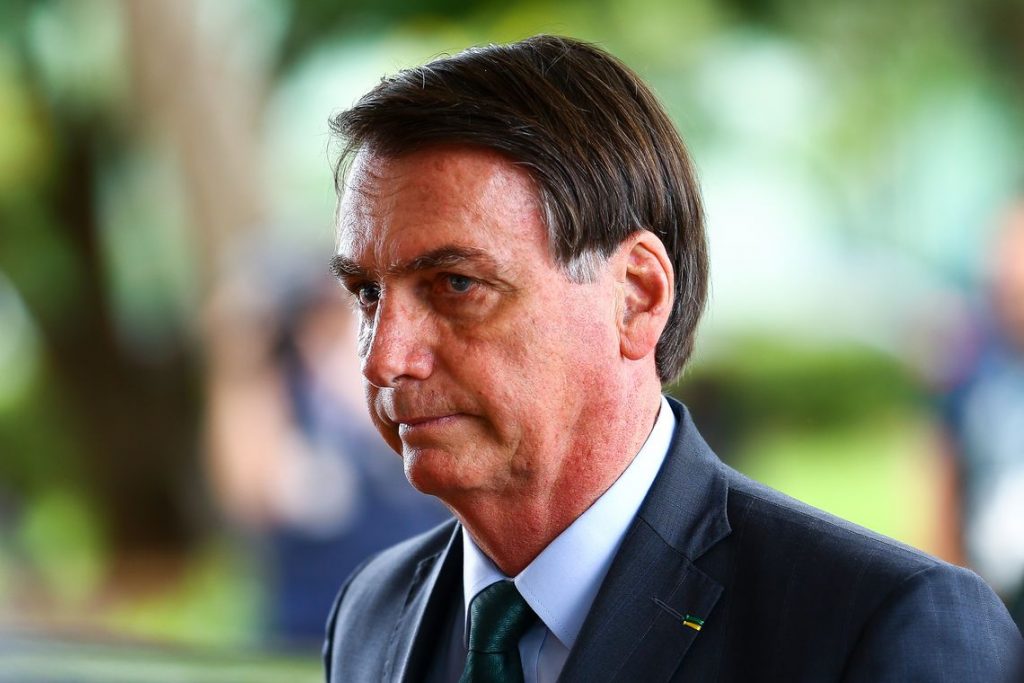 Bolsonaro: governo não vai interferir para controlar preço do petróleo