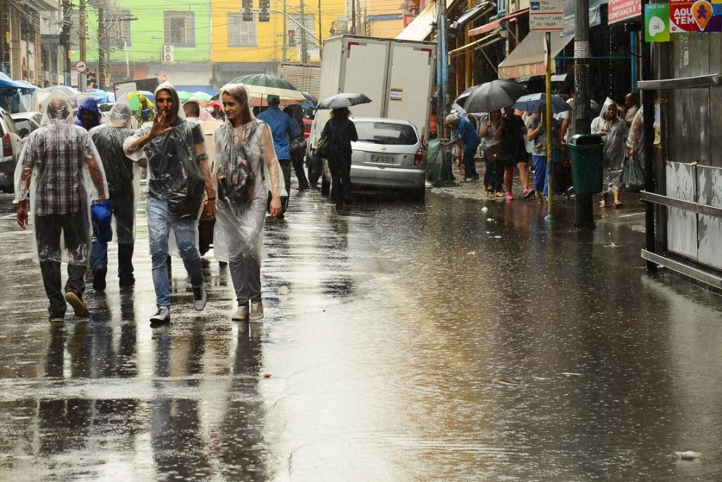 Cidade de São Paulo entra em estado de atenção para alagamentos