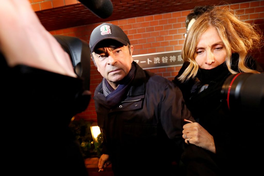 Ex-presidente da Nissan diz que se sente traído por Carlos Ghosn