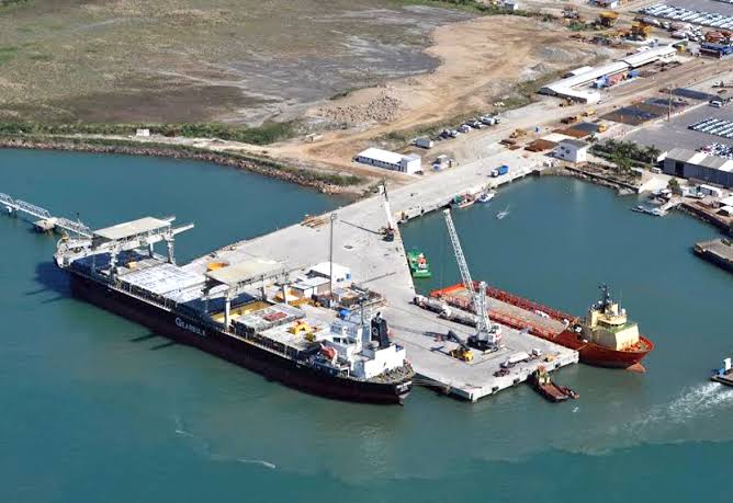 Porto de São Sebastião tem aumento de 25% na receita em 2019