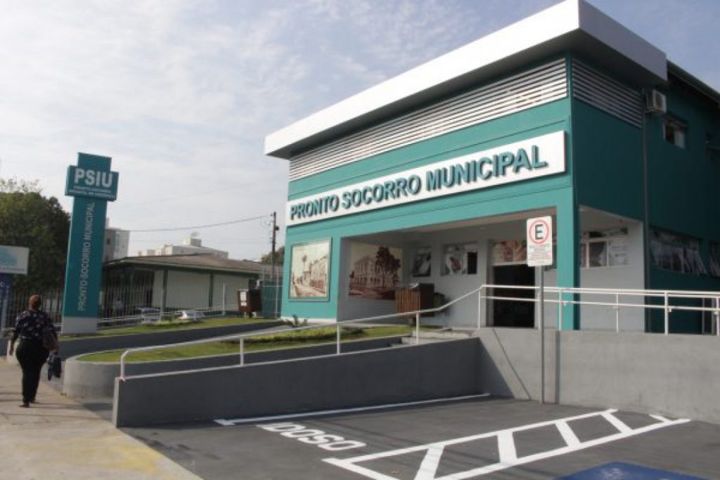 Pronto-socorro de Pindamonhangaba registra mais de 60 pacientes com intoxicação alimentar