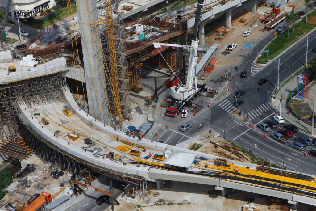 Interdição na rotatória do Colinas se mantém até quarta-feira em São José