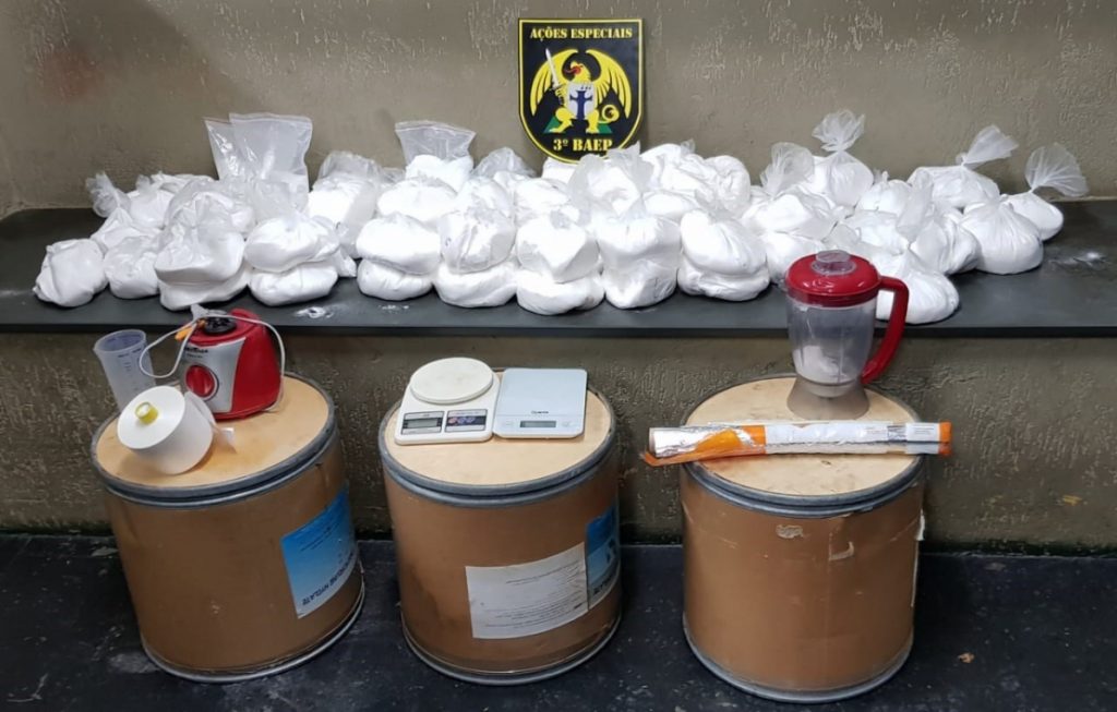 Homem é preso com mais de 60 kg de cocaína na zona leste de São José