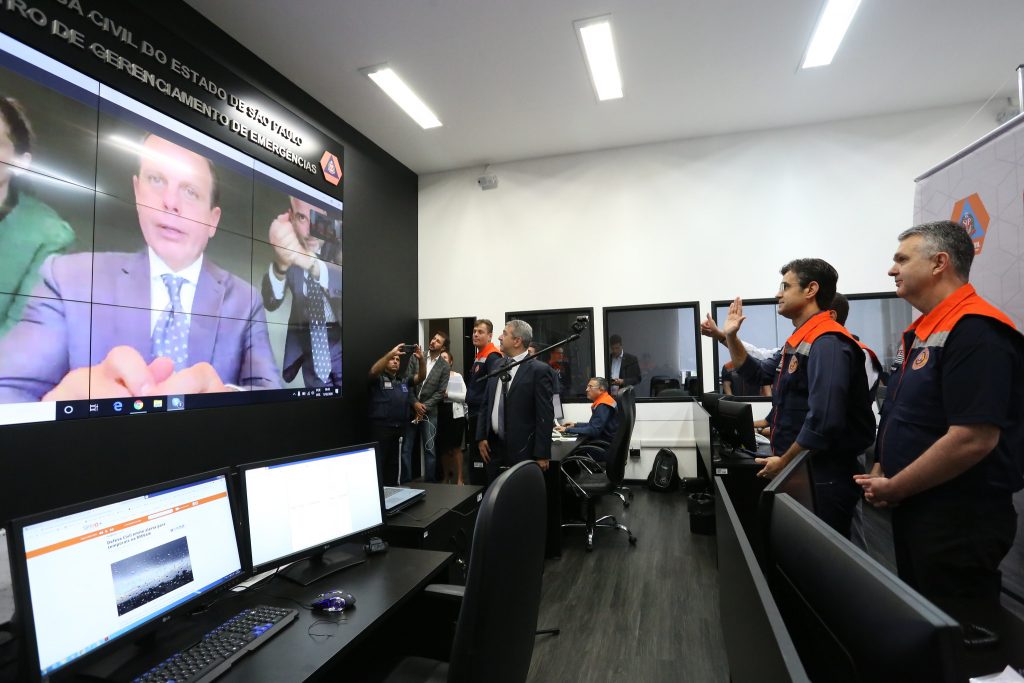 Governo de São Paulo define prioridades após inundações