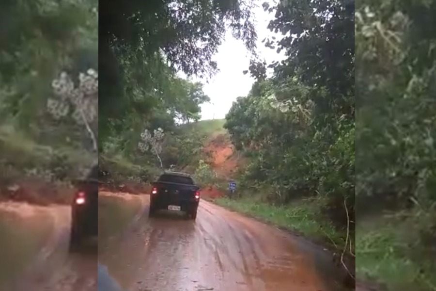 Fortes chuvas interditam SP-50 e alaga trechos da Dutra em São José