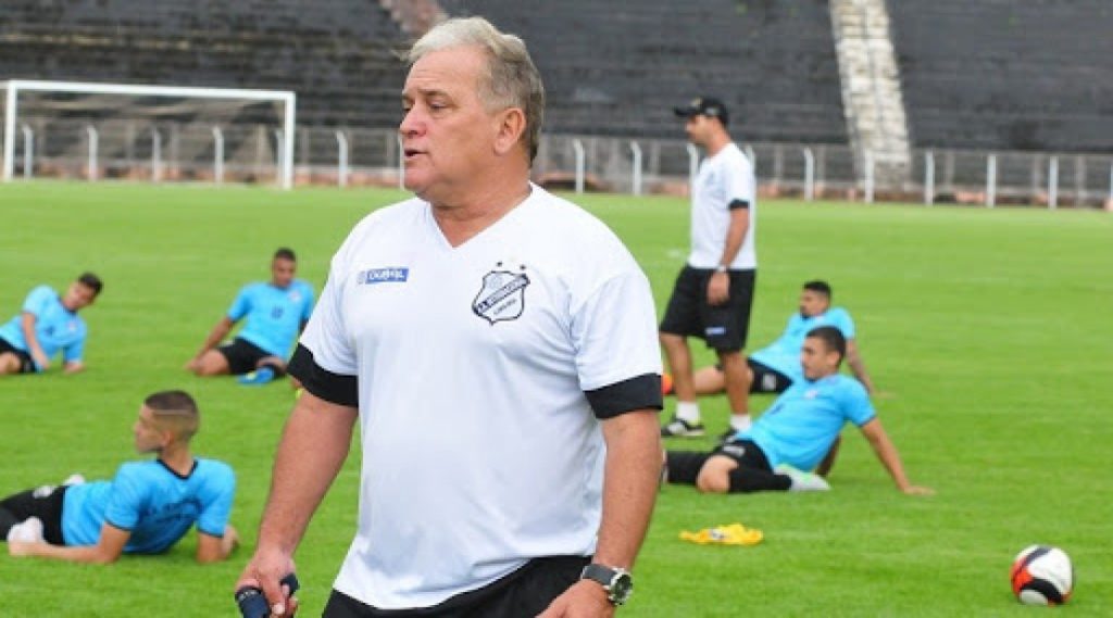João Vallim é o novo técnico do EC Taubaté