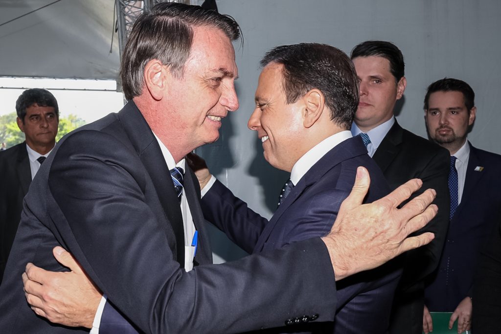 Doria e Bolsonaro trocam farpas durante reunião em vídeo conferência