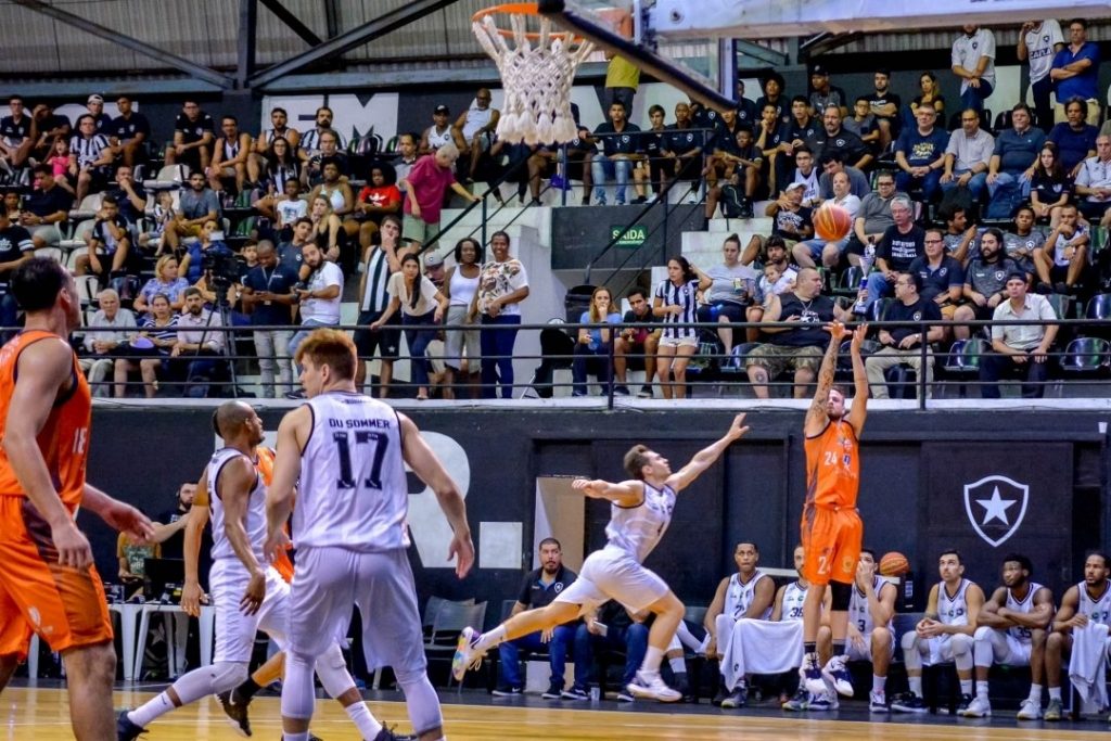 São José enfrenta o Botafogo pelo NBB nesta segunda-feira