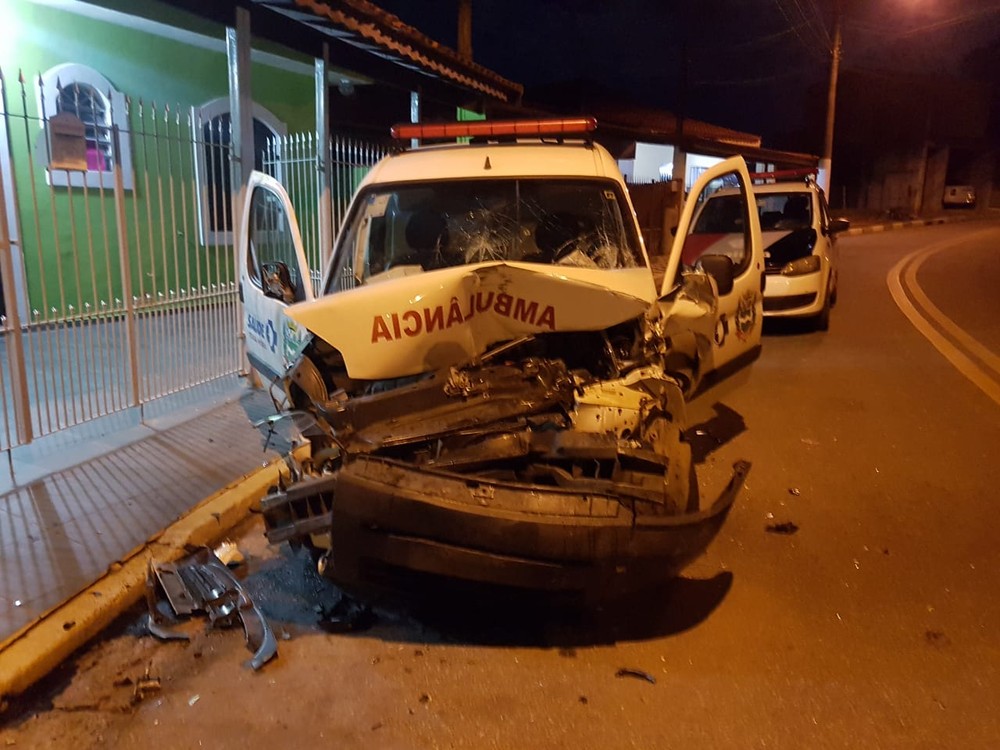 Ambulância é furtada em Igaratá