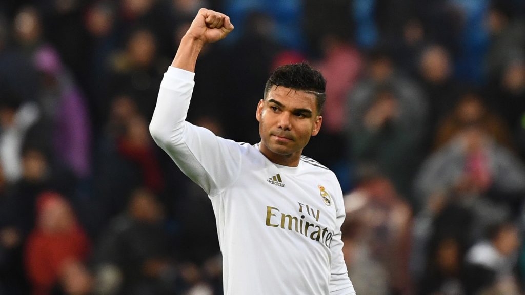 Casemiro doa máscaras contra o coronavírus em São José
