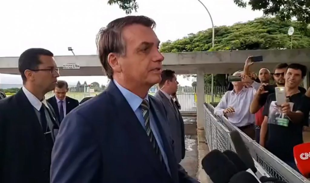 Bolsonaro diz que há risco para normalidade democrática