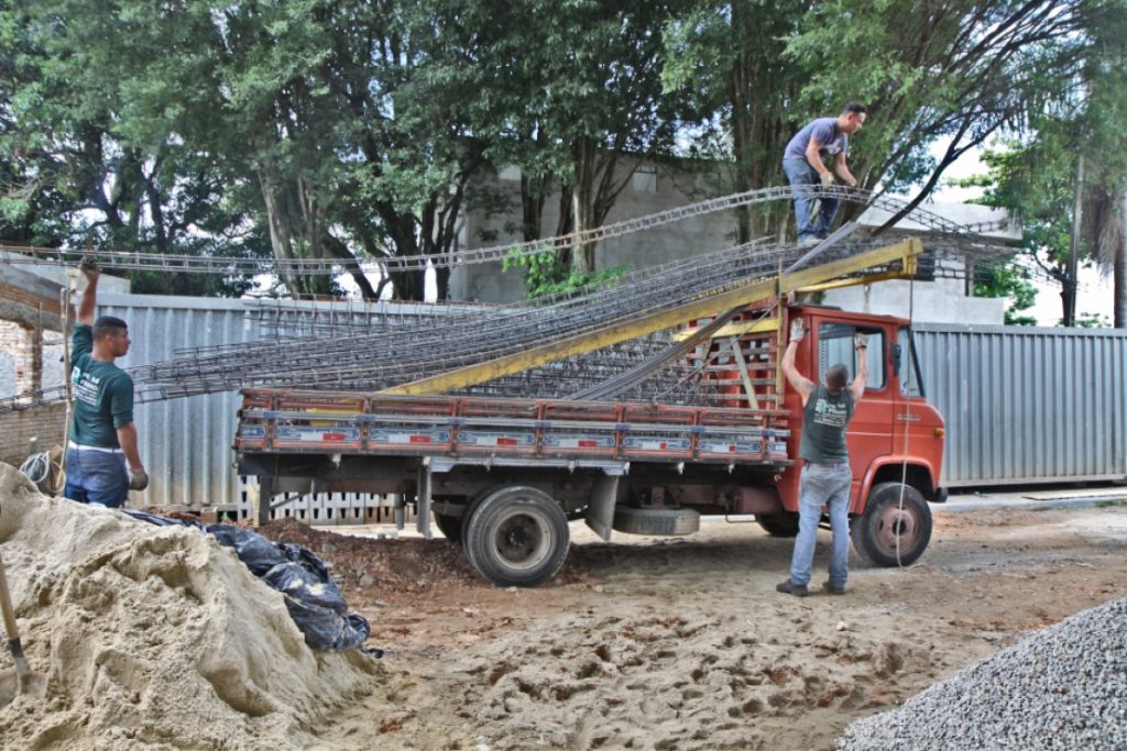 São José autoriza funcionamento de lojas de material de construção
