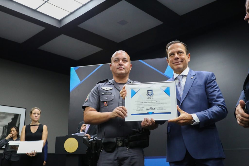 Governo de SP homenageia policiais militares que atuam na RMVale