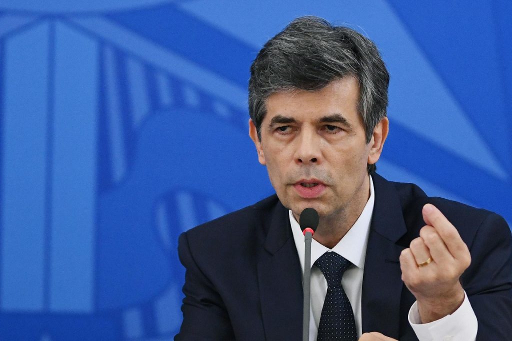 Nelson Teich pede demissão do Minísterio da Saúde