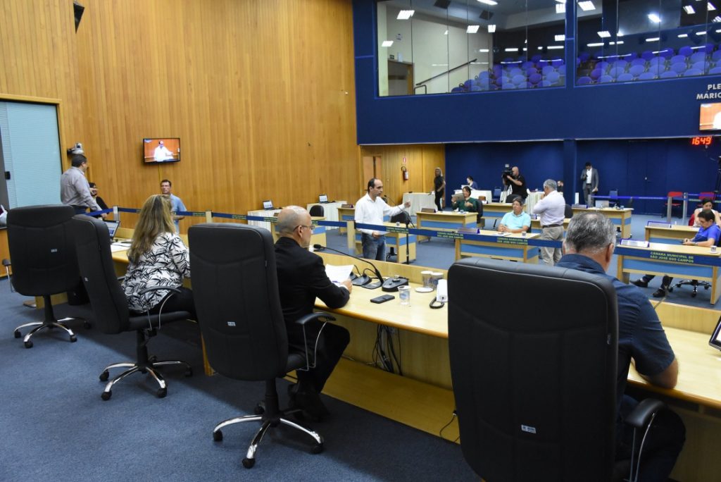 Câmara aprova antecipação de bolsa para esportistas de São José dos Campos