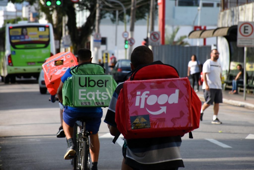 Compras por aplicativos têm alta de 30% durante pandemia, diz pesquisa