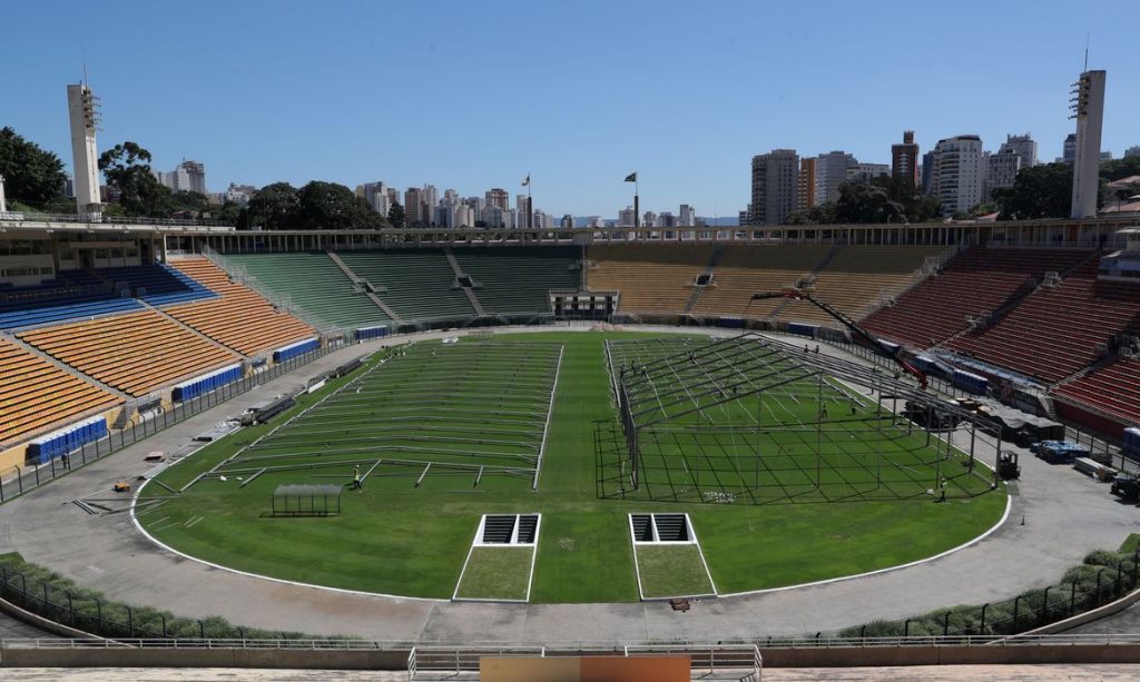 Bolsonaro confirma que Ministério da Saúde deve dar parecer pela volta do futebol sem público