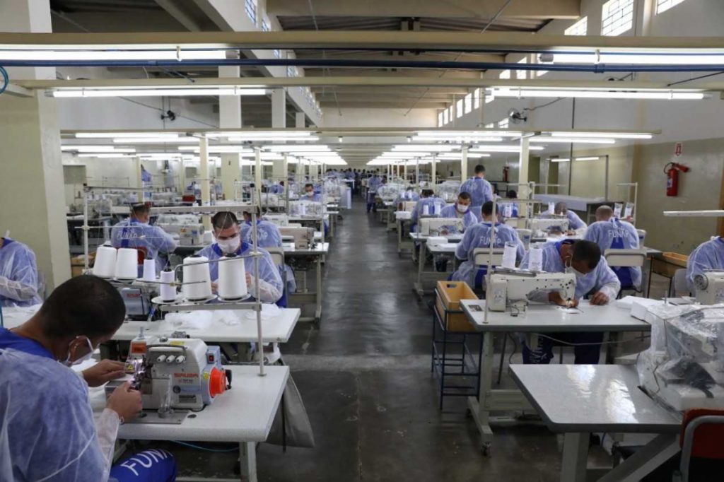 Doria anuncia reforço de produção de máscaras em presídios de Tremembé