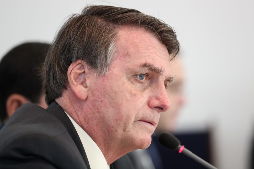 Bolsonaro pede a governadores apoio a veto para ajuda a estados