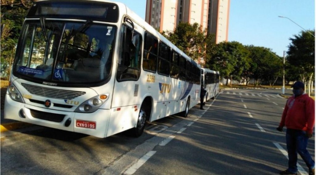 Custo do transporte aumenta 130% na RMVale, dizem empresas