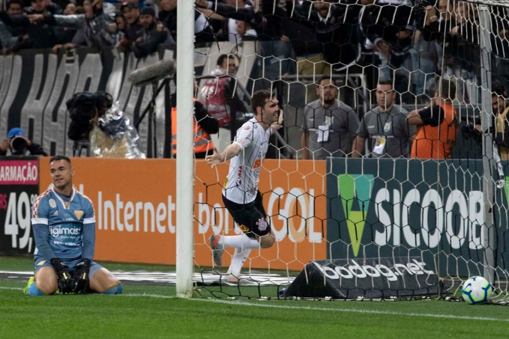 Presidente do Corinthians diz que clube não jogará mais domingo e nem à noite