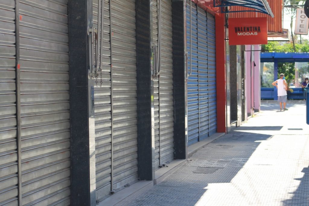 A pedido de comerciantes, Ortiz propõe suspender por dois anos feriado de aniversário