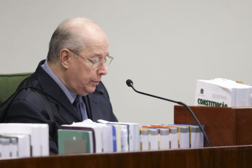 Ministro do STF Celso de Mello envia à PGR pedido feito pela oposição que solicita apreensão de celular de Bolsonaro
