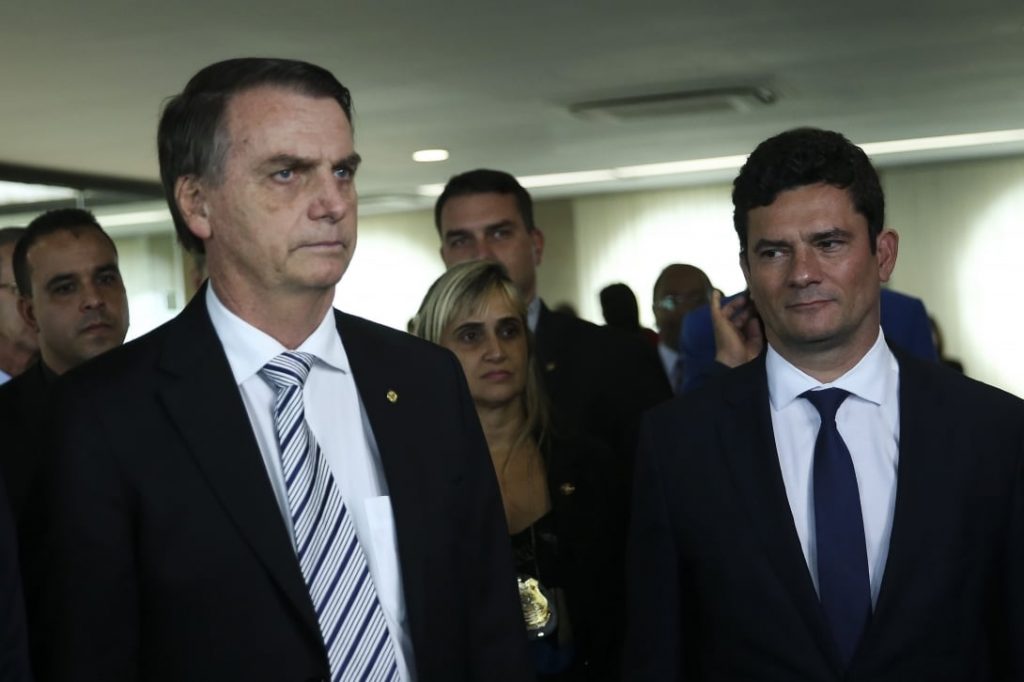 AGU pede que Celso de Mello não divulgue a íntegra do vídeo de reunião com Bolsonaro e Moro
