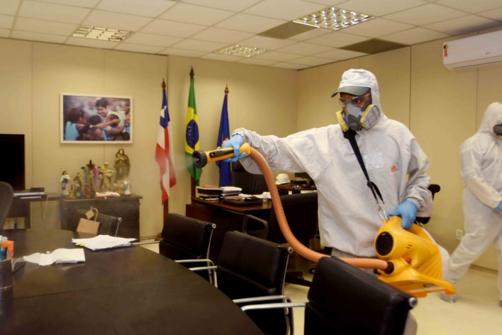 Brasil registra 844 mortes por coronavírus nas últimas 24h