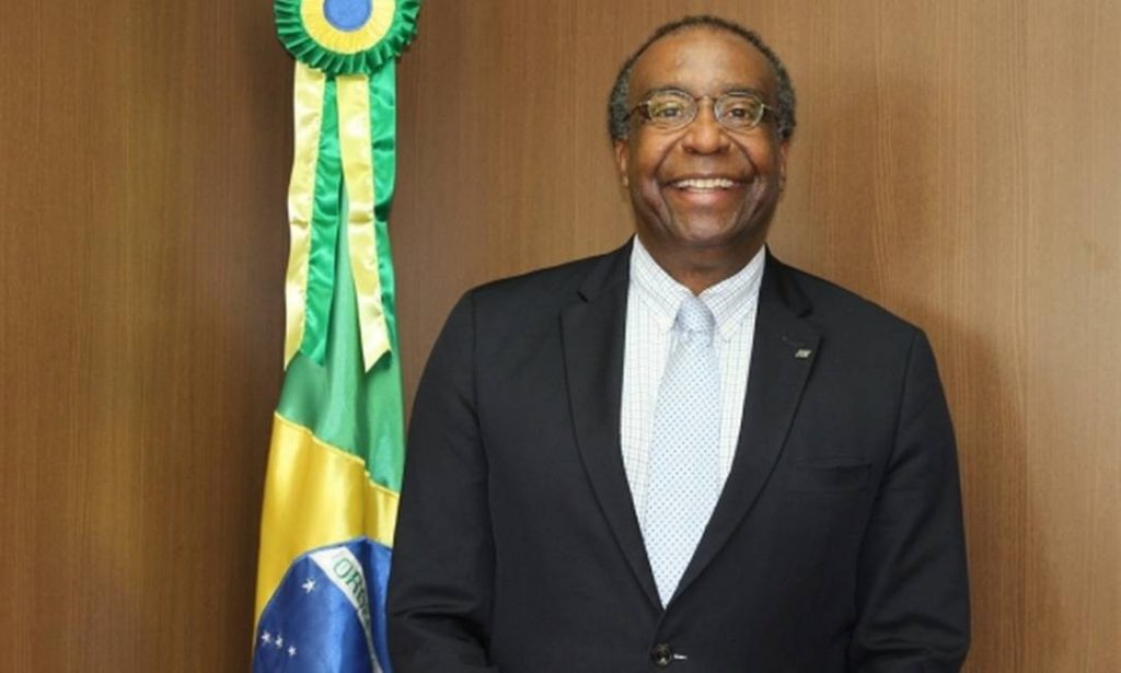 Decotelli pede demissão do Ministério da Educação após inconsistência no currículo