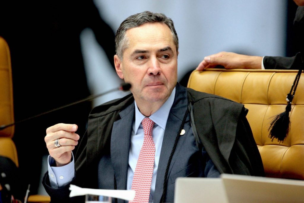 Presidente do TSE sugere adiar eleições e estender horário de votação