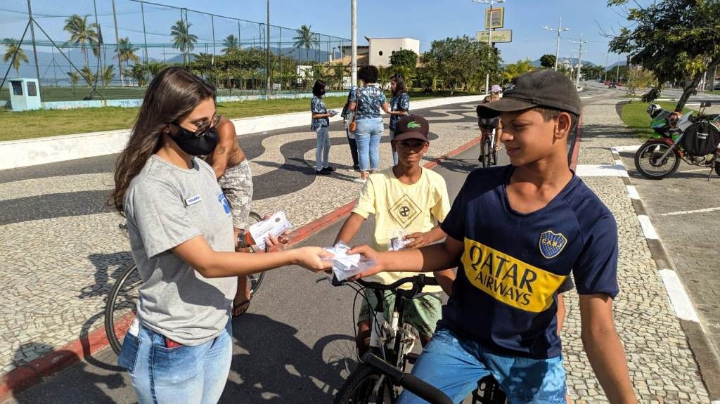 Prefeitura de Caraguatatuba realiza ações para reforçar o uso de máscara