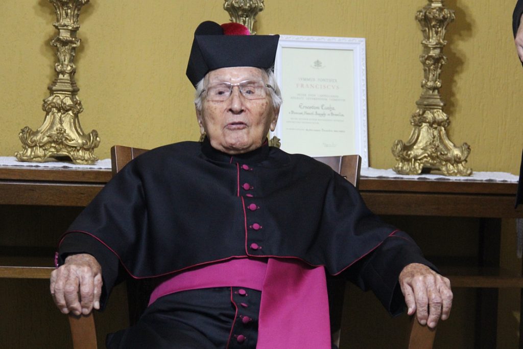 Monsenhor Ernesto Cunha morre aos 100 anos em São José dos Campos
