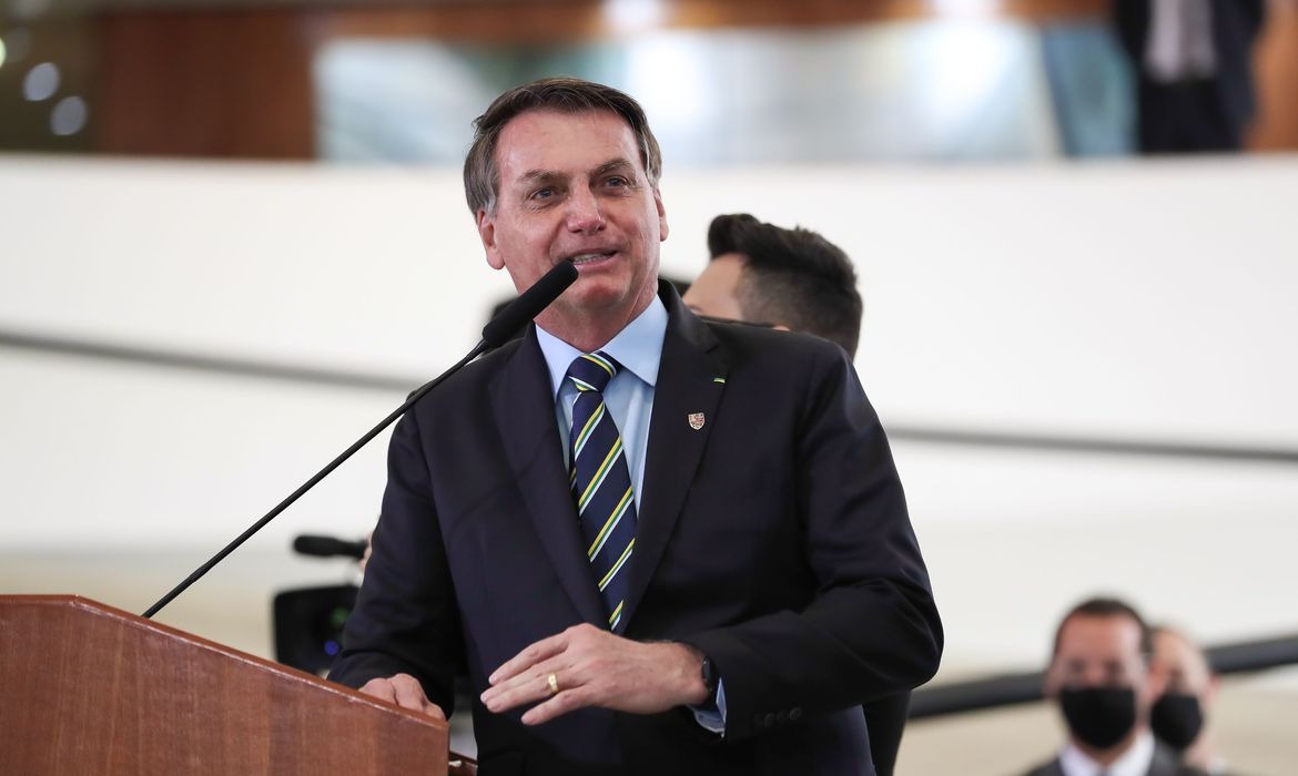Bolsonaro participa da abertura de fórum econômico com países árabes