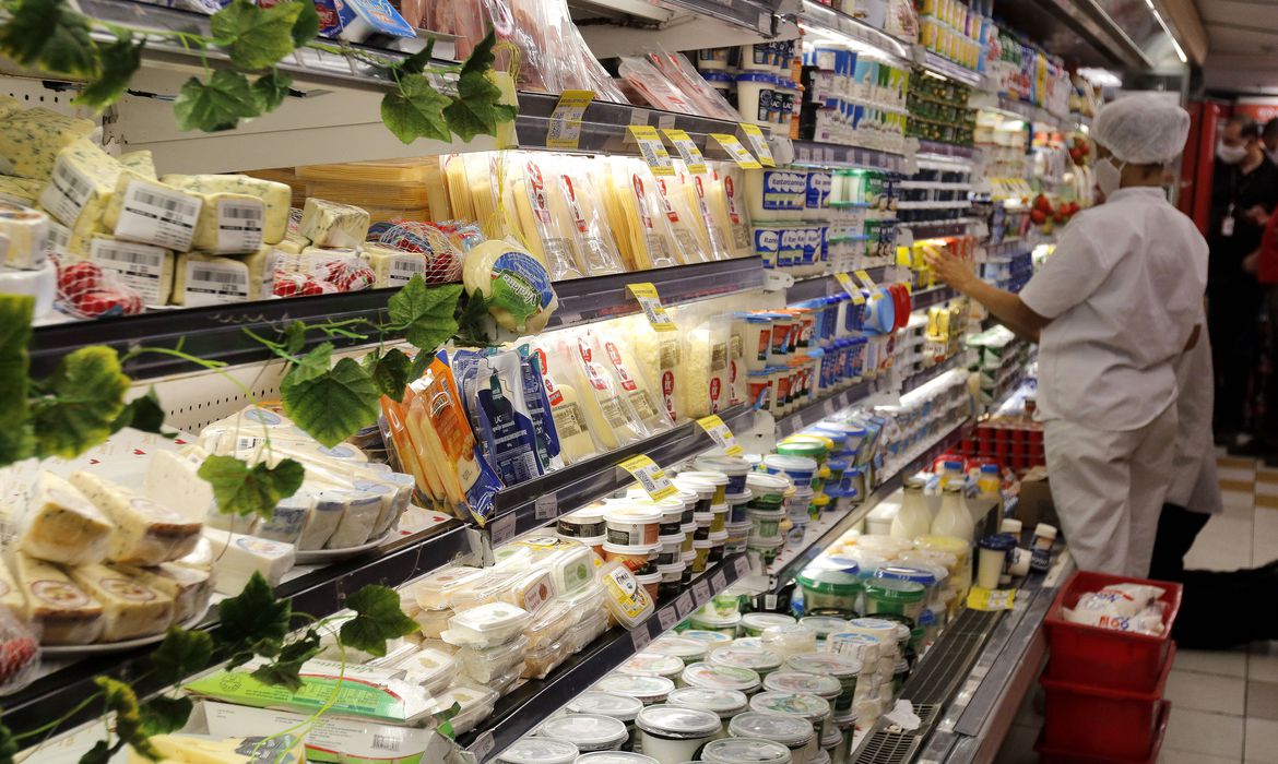Justiça libera funcionamento de supermercados em São José dos Campos no feriado de Corpus Christi